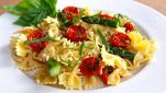 Farfalle con pomodorini al forno e asparagi