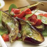 Insalata di melanzane e peperoni al pesto