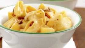 Pipe rigate con panna e pomodori secchi