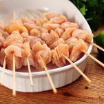 Satay di pollo con salsa di arachidi