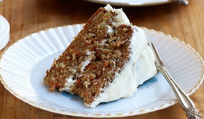 Torta di carote farcita