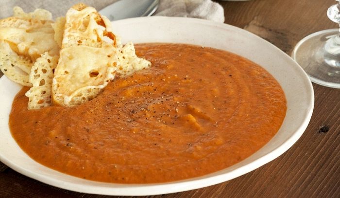 Zuppa d'aglio e pomodoro