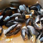 Crespelle ripiene ai frutti di mare