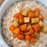 Fiocchi d&#8217;avena con mele e zucca