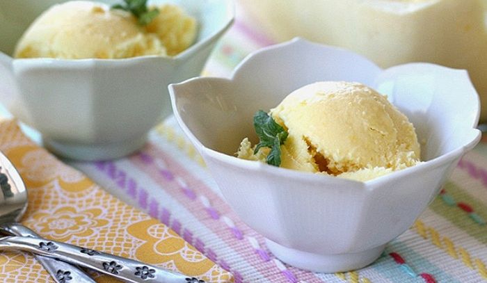 Gelato con mango e yogurt