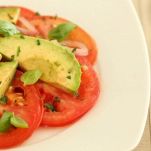 Insalata di pomodori e avocado