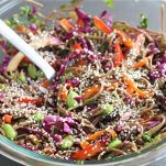 Noodles al sesamo
