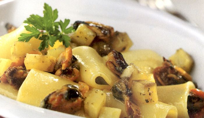 Ricetta Paccheri con cozze e patate