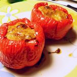 Peperoni ripieni di arista e funghi