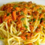 Spaghetti alle uova e ricci di mare