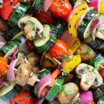 Spiedini di verdure e funghi