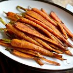 Carote arrostite con salsa thaini