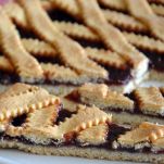 Crostata vegana con marmellata di fragole