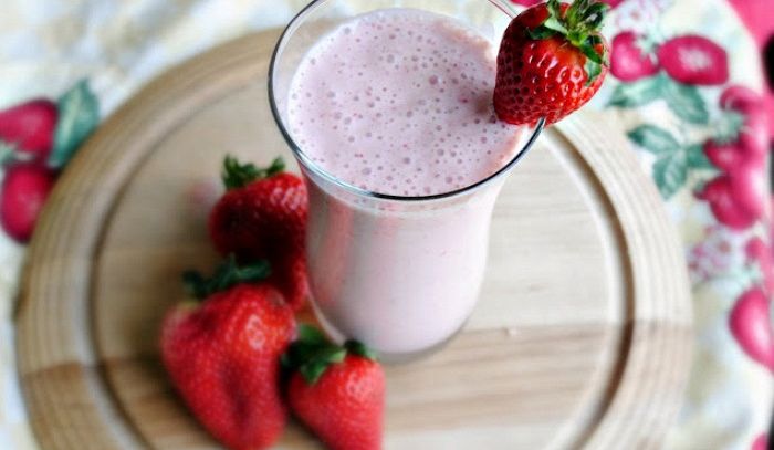 Frappè di banane e fragole