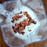 Frappè di pesca al miele e datteri