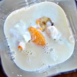 Frappè di pesca al miele e datteri