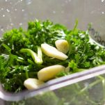 Insalata di lattuga e funghi