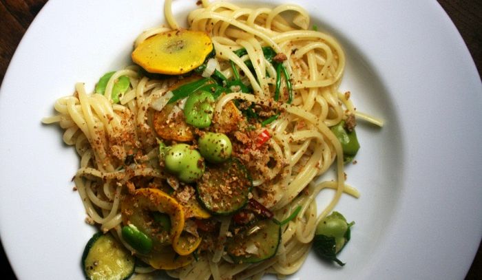 Linguine zucchine e fave