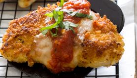 Petti di pollo al parmigiano