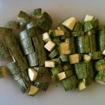 Fusilli al pesto di zucchine e salmone