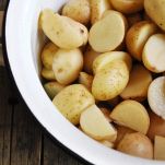 Peperoni e patate al forno