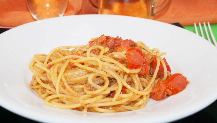 Spaghetti con le acciughe