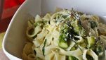 Tagliatelle con carciofi e asparagi