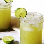 Lime e tè verde ghiacciati