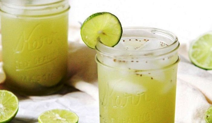 Lime e tè verde ghiacciati