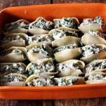 Conchiglioni ripieni di melanzane e ricotta