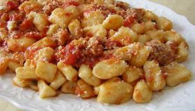 Gnocchi al sugo d'anatra
