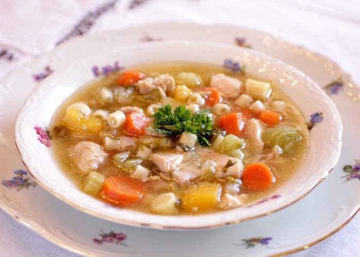 Ricetta Brodo Di Pollo - Le Ricette Di Buonissimo