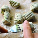 Gnocchi con asparagi e pomodorini