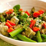 Gnocchi con asparagi e pomodorini