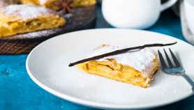 Strudel con mele e crema