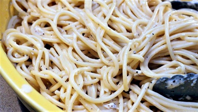 Spaghetti cacio e pepe