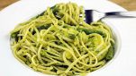 Spaghetti con fagiolini in pesto