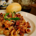 Orecchiette al sugo di salsiccia