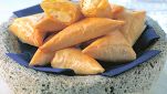 Tiropitakia: sfogliatine con feta alla greca