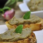 Bruschette alla crema di melanzane