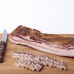 Involtini prugne e pancetta