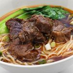 Manzo con noodles