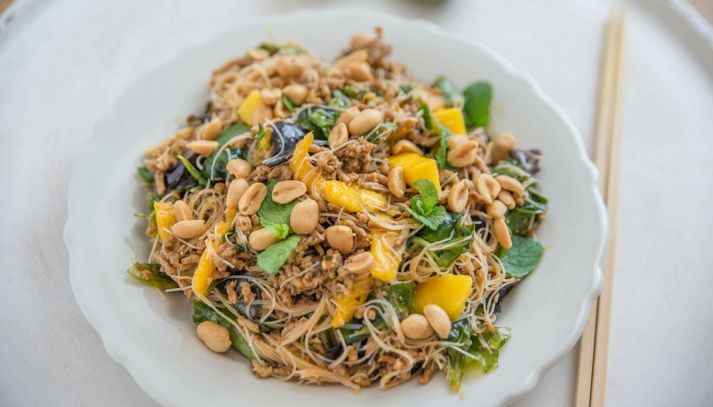 Ricetta insalata di noodles con mango