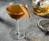 L'Apricot Brandy rappresenta una versione fruttata del distillato tradizione, con caratteristiche e valori nutrizionali diversi dal prodotto originario