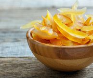 Vediamo quali sono le caratteristiche dell'arancia candita e come si usa in pasticceria: quali benefici può apportare in una ricetta della tradizione