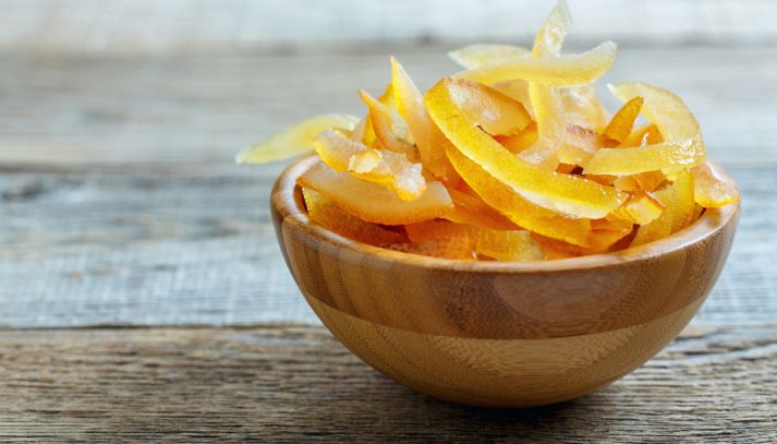 Vediamo quali sono le caratteristiche dell'arancia candita e come si usa in pasticceria: quali benefici può apportare in una ricetta della tradizione