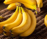 Alcune banane dalla buccia gialla, senza ammaccature o macchie marroni: hanno raggiunto il grado giusto di maturazione per essere mangiate