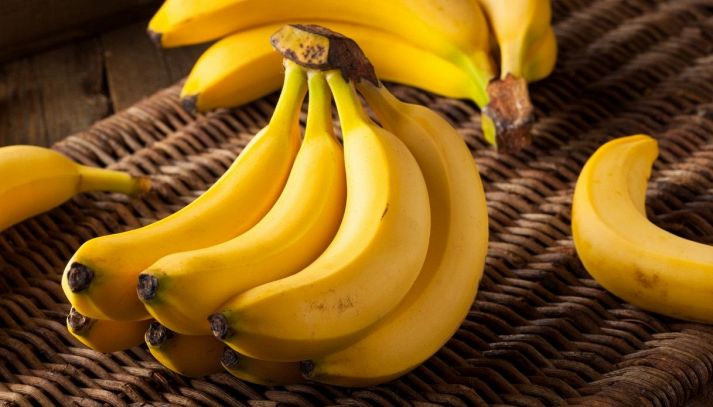 Alcune banane dalla buccia gialla, senza ammaccature o macchie marroni: hanno raggiunto il grado giusto di maturazione per essere mangiate