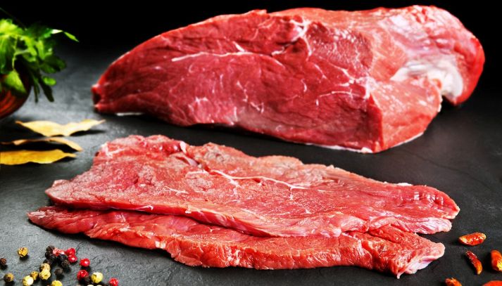 Le bistecche di vitello, essendo un taglio di carne molto tenero, sono utilizzate in tantissime ricette: scopriamo i loro valori nutrizionali