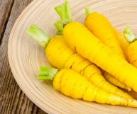 Carote gialle: tutte le proprietà, i valori nutrizionali e i benefici di questo ingrediente alleato della salute